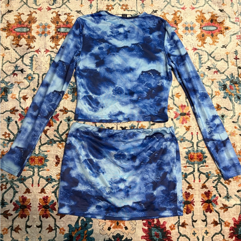SHEIN Blue Tie-Dye Top and Skirt Set - Picture 3 of 5